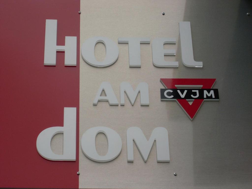 Cvjm Hotel Am Dom Любек Екстер'єр фото